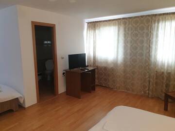 Фотографии Отель Hotel Hanul Cu Foc г. Buzău (Румыния) №3 Фото Отель Hotel Hanul Cu Foc г. Buzău 3